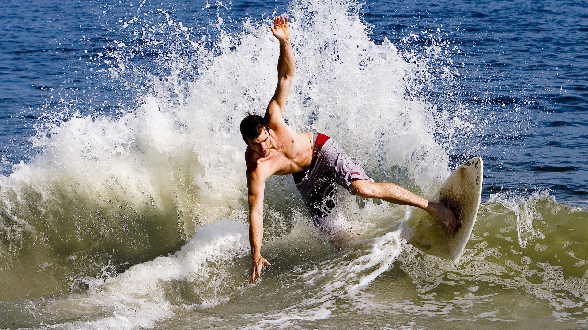 季后赛前瞻：一场场激烈角逐期待不断升温，季后赛分析