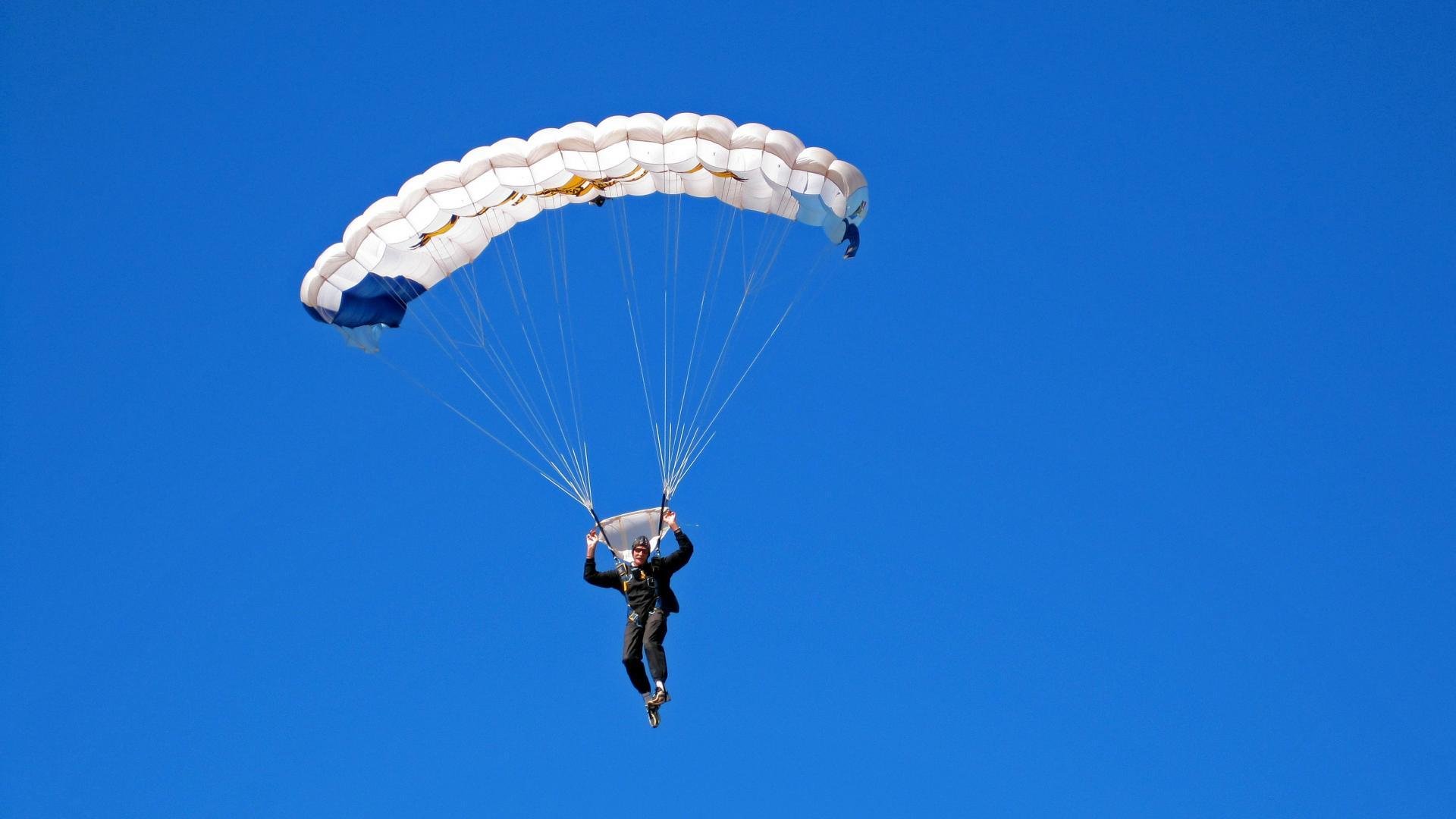 成都国际马拉松赛吸引全球跑者参加,成都马拉松项目